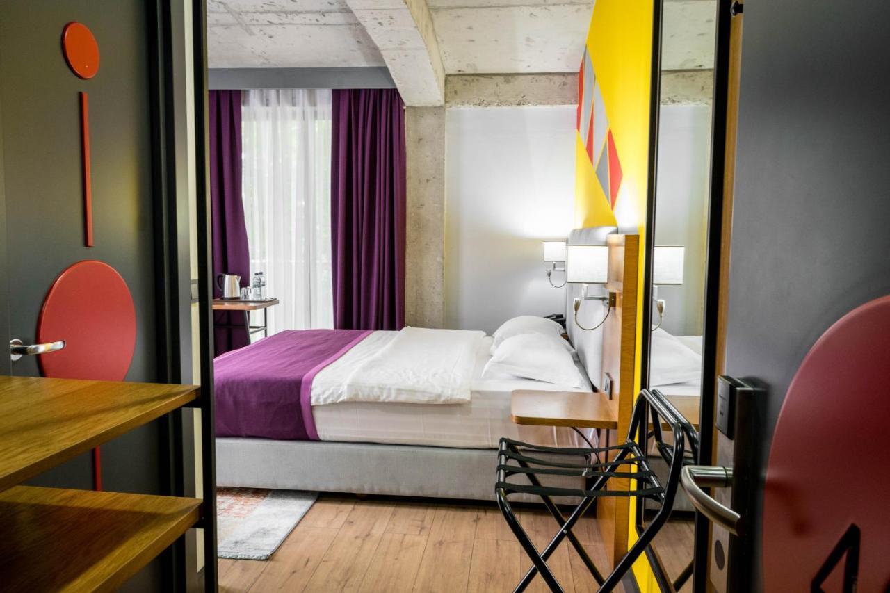 Hotel Adora Tbilisi Buitenkant foto