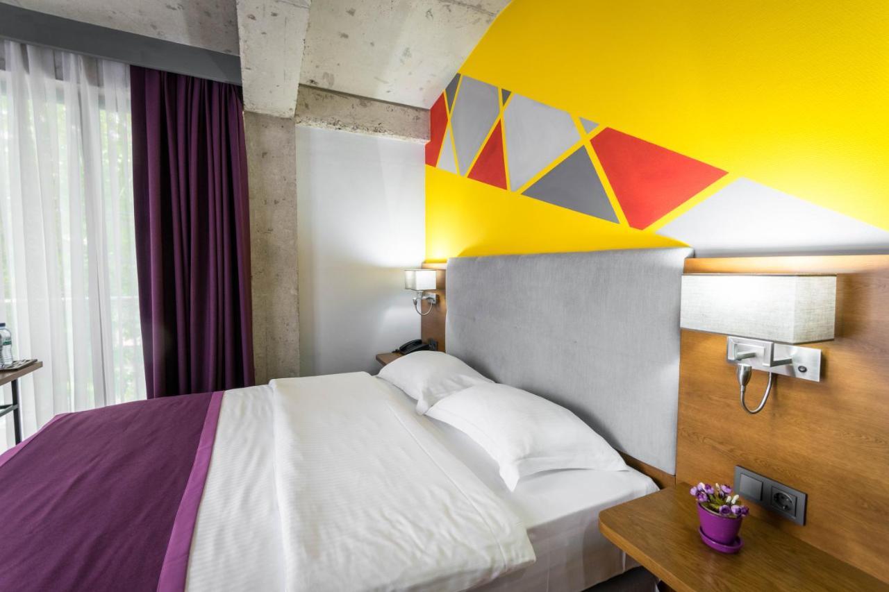 Hotel Adora Tbilisi Buitenkant foto