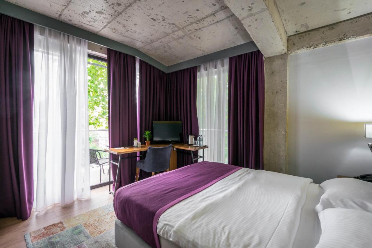 Hotel Adora Tbilisi Buitenkant foto