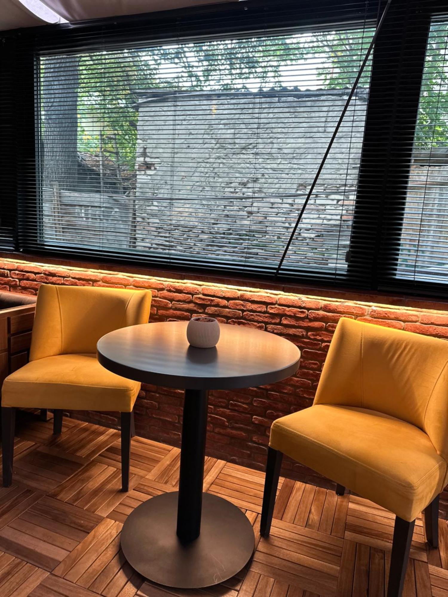 Hotel Adora Tbilisi Buitenkant foto