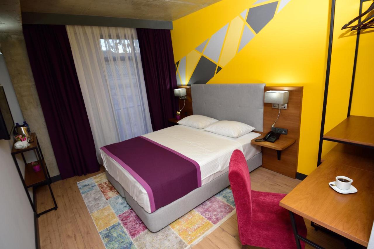 Hotel Adora Tbilisi Buitenkant foto