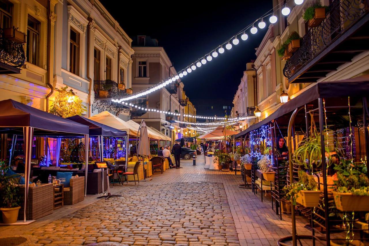 Hotel Adora Tbilisi Buitenkant foto